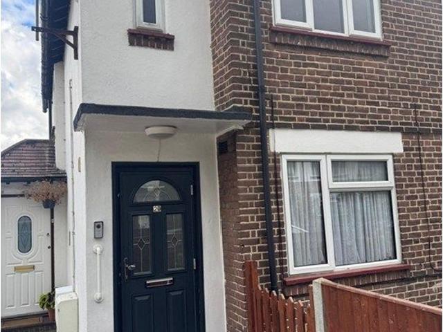Alexandra Close, Harrow HA2, 2 bed flat to rent, £1,750 pcm | PrimeLocation