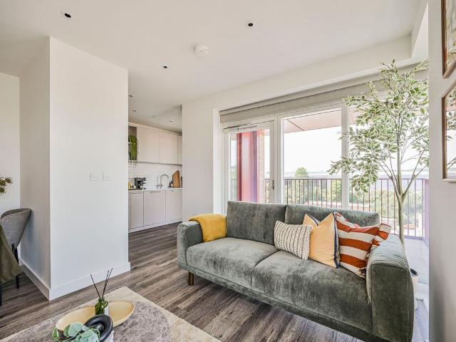 Alexandra Gate, Wood Green, London N8, 3 bed flat to rent, £3,695 pcm | PrimeLocation