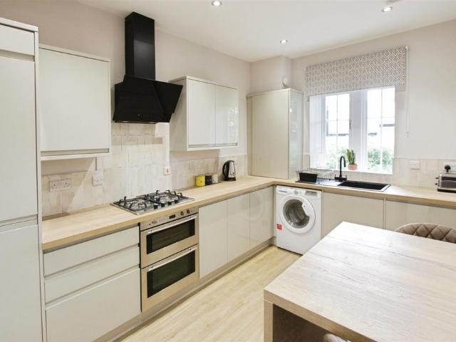 Alexandra Gardens, Sheffield, S11 9DQ 1 bed flat to rent £1,000 pcm £231 pw
