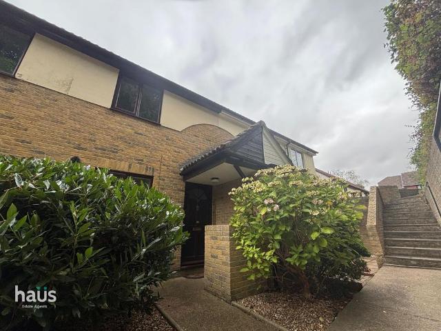 Alexandra Glen, Walderslade, Chatham. 2 bed terraced house to rent £1,400 pcm £323 pw