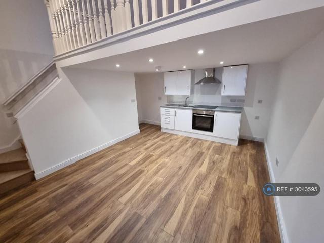 Alexandra House, London, N4 1 bed terraced house to rent £1,800 pcm £415 pw