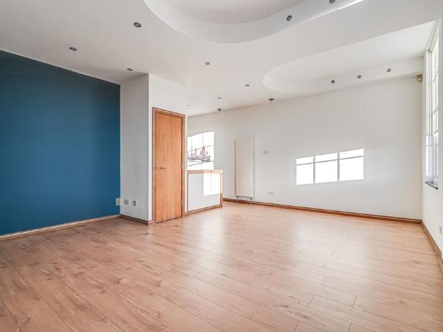 Alexandra House, Reading, RG1 4EJ