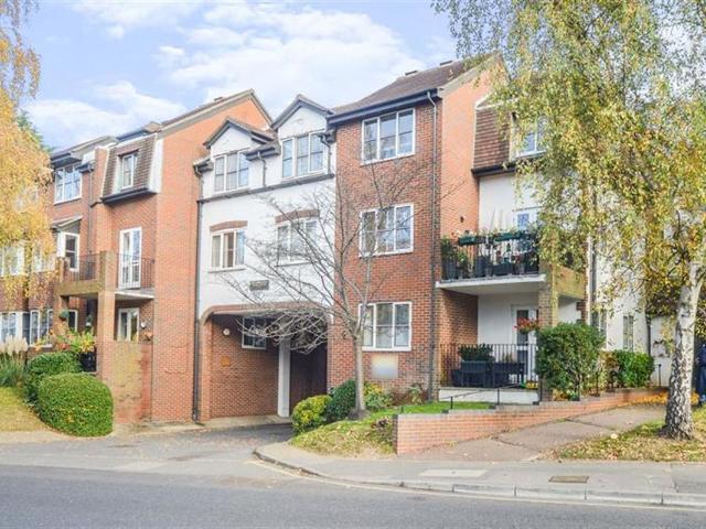 Alexandra Lodge, Weybridge KT13, 1 bed flat to rent, £1,125 pcm | PrimeLocation