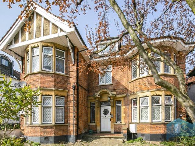 Alexandra Park Road, London, N22 2 bed apartment to rent £1,850 pcm £427 pw