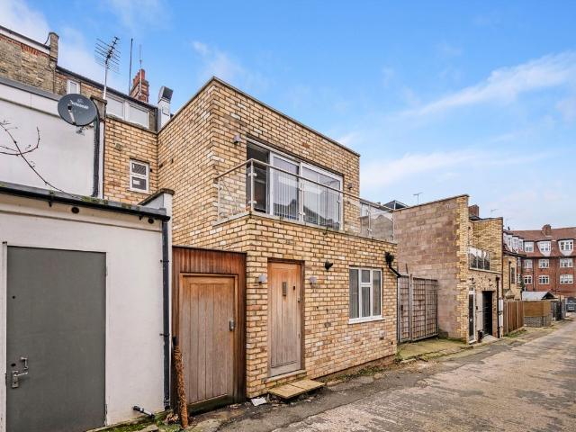 Alexandra Park Road, London N10, 2 bed property to rent, £2,200 pcm | PrimeLocation