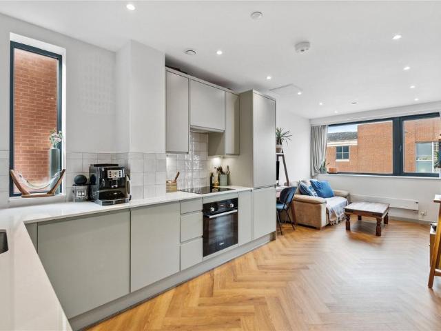 Alexandra Road, Wimbledon, London, SW19 1 bed apartment to rent £2,000 pcm £462 pw