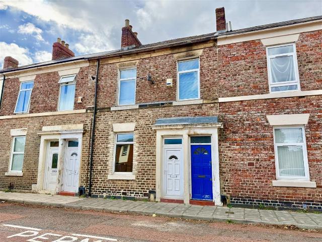 Alexandra Road, Bensham, Gateshead NE8, 2 bed flat to rent, £650 pcm | PrimeLocation