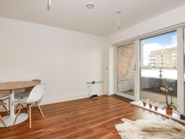 Alexandra Road, London, NW8 0DR, United Kingdom | 1 bed apartment for rent #139405345 | Rentberry