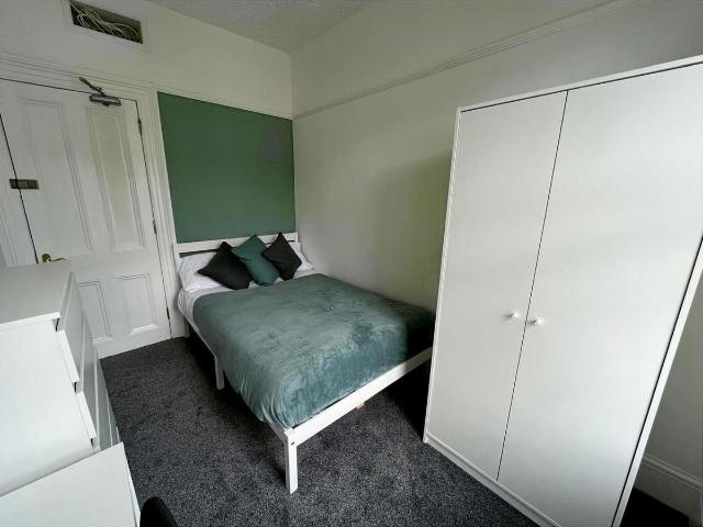 Alexandra Road, Mutley PL4, 6 bed shared accommodation to rent, £445 pcm | PrimeLocation