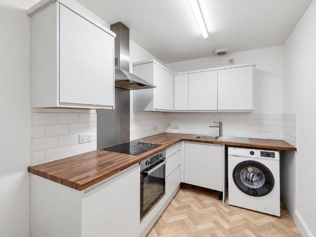 Alexandra Road, Mutley, Plymouth PL4, 2 bed flat to rent, £1,200 pcm | PrimeLocation