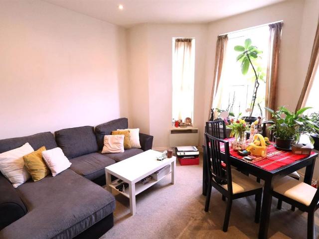 Alexandra Road, Overton House HP2, 1 bed flat to rent, £1,150 pcm | PrimeLocation