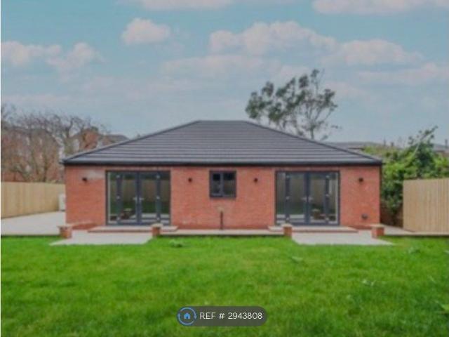 Alexandra Road, Southport PR9, 3 bed bungalow to rent, £1,800 pcm | PrimeLocation