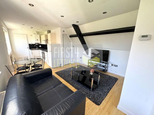 Alexandra Road, Stoneygate LE2, 1 bed flat to rent, £950 pcm | PrimeLocation