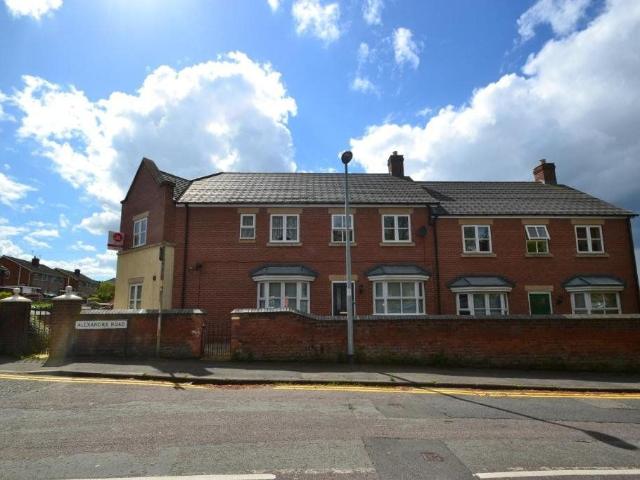 Alexandra Terrace, Wellington TF1, 2 bed flat to rent, £800 pcm | PrimeLocation