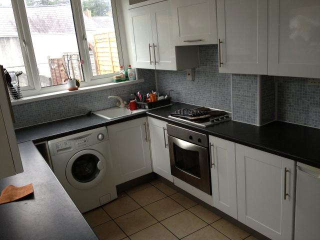 Alexandra Terrace, Brynmill, Swansea SA2 0DX StudentDigz Ltd
