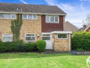 Alexandria Walk, Cheltenham, GL52 3 bed end of terrace house to rent £1,460 pcm £337 pw