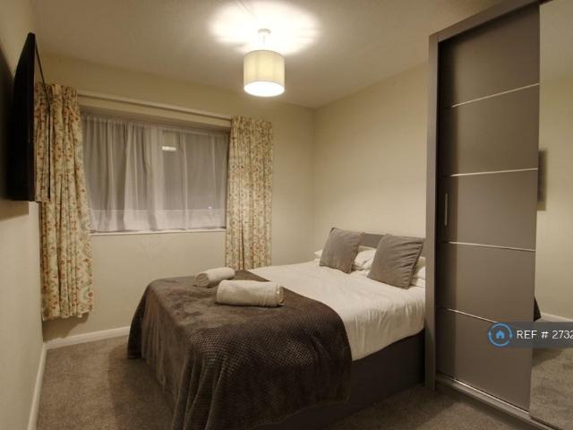 Alefounder Close, Colchester, CO4 1 bed in a house share to rent £685 pcm £158 pw