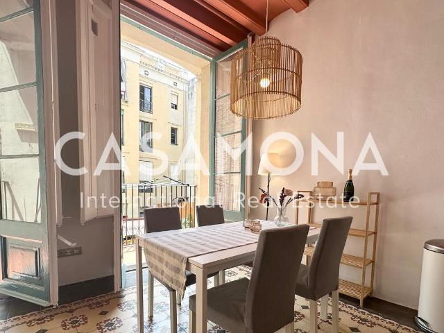 Aleja de la apariencia totalmente blanca y adéntrate en es. 153m² Barcelona