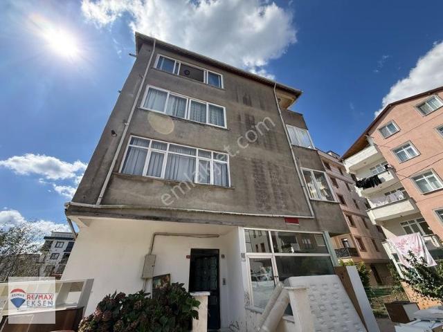 Alemdağ'da Devlet Hastanesinin Arka Tarafında Kiralık 3+1 Daire