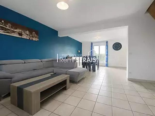 Neufchâtel en Saosnois 72600 Achat / Vente maison 4 pièces t4 au dernier étage cave