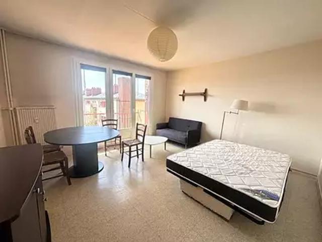 Alençon 61000 Location appartement 1 pièce t1 cave balcon