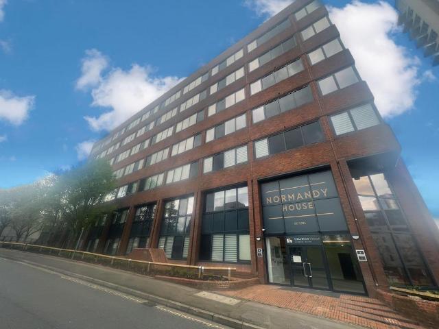 Alencon Link, Basingstoke, RG21 1 bed apartment to rent £1,195 pcm £276 pw