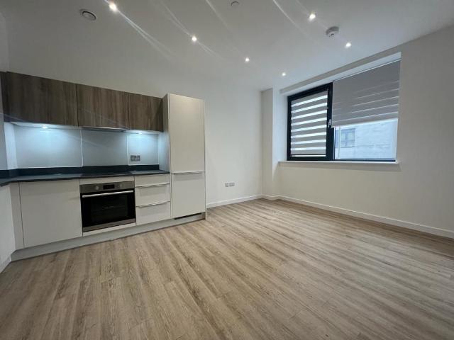 Alencon Link, Basingstoke RG21, 1 bed flat to rent, £1,095 pcm | PrimeLocation
