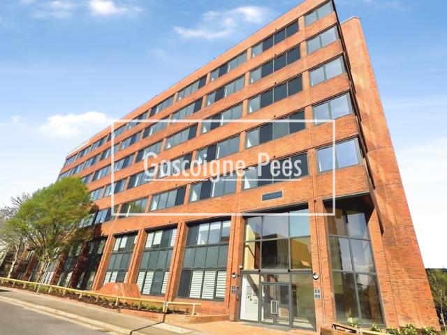 Alencon Link, Basingstoke, RG21 2 bed apartment to rent £1,375 pcm £317 pw