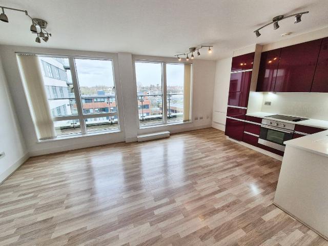 Alencon Link, Basingstoke RG21, 2 bed flat to rent, £1,350 pcm | PrimeLocation