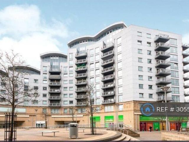 Alencon Link, Basingstoke, RG21 2 bed flat to rent £1,325 pcm £306 pw