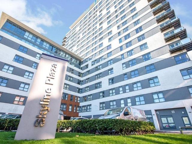 Alencon Link, Hampshire RG21 2 bed flat to rent £1,300 pcm £300 pw