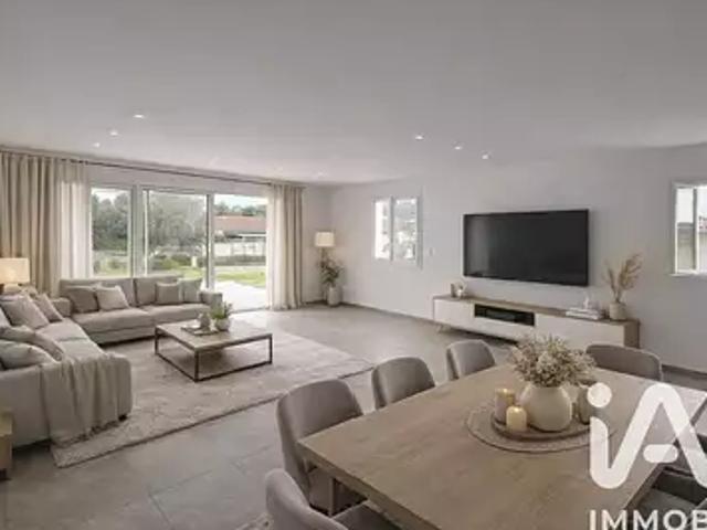 Aléria 20270 Achat / Vente maison 7 pièces t7 parking