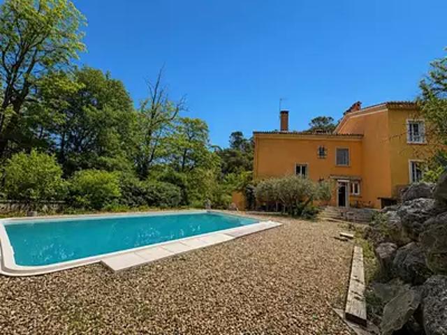 Alès 30100 Achat / Vente maison 8 pièces t8 piscine jardin