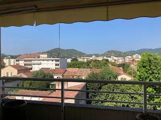 Alès 30100 Achat / Vente appartement 5 pièces t5 au dernier étage