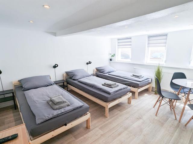 ALFA LB City 3 rooms 5 Beds Kitchen Netflix INET
