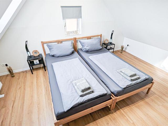 ALFA Stuttgart 3BR 5 Beds Netflix INET EBK Wasen, Stuttgart Amsterdam Apartments for Rent