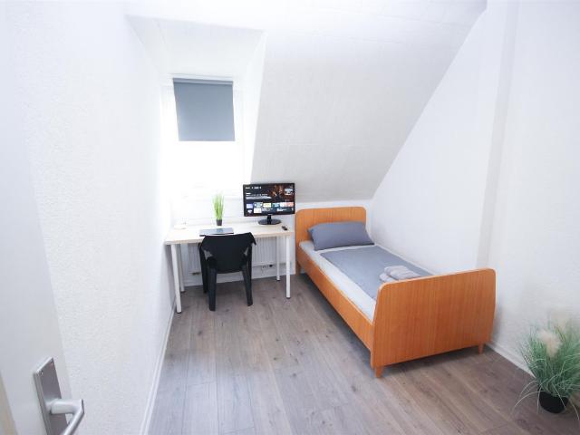 ALFA 2 rooms Apartment near Daimler Wasen Netflix, Stuttgart Amsterdam Apartments for Rent
