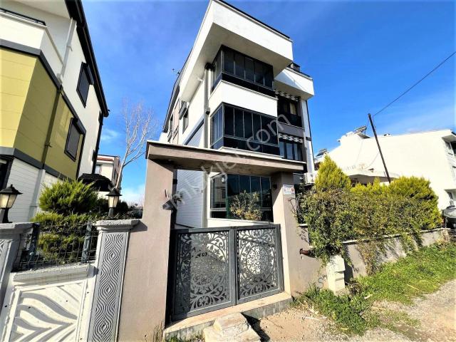 alfa'dan Akçay'da Ön Cephe Satılık Arakat Yüksek Kredili 1+1 Şık Daire