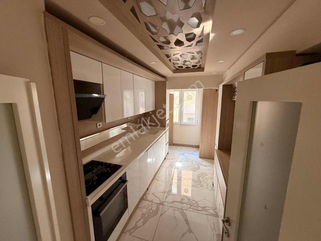 Alfa'dan Plevne Mah. 'de Ara Kat Yapılı Kiralık 3+1 Daire
