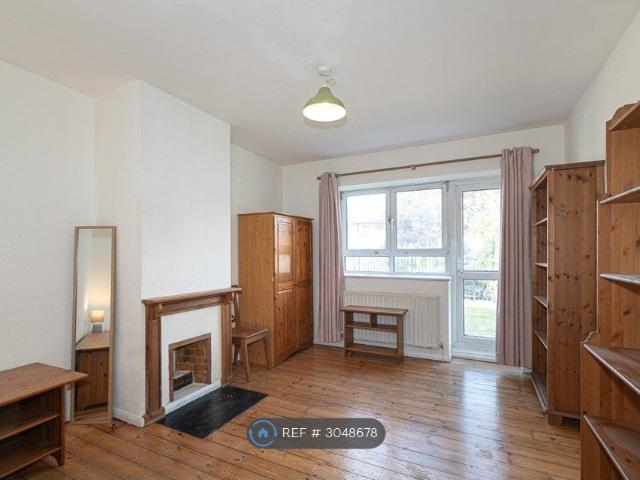 Alfred Butt House, London SW17, 1 bed flat to rent, £1,750 pcm | PrimeLocation
