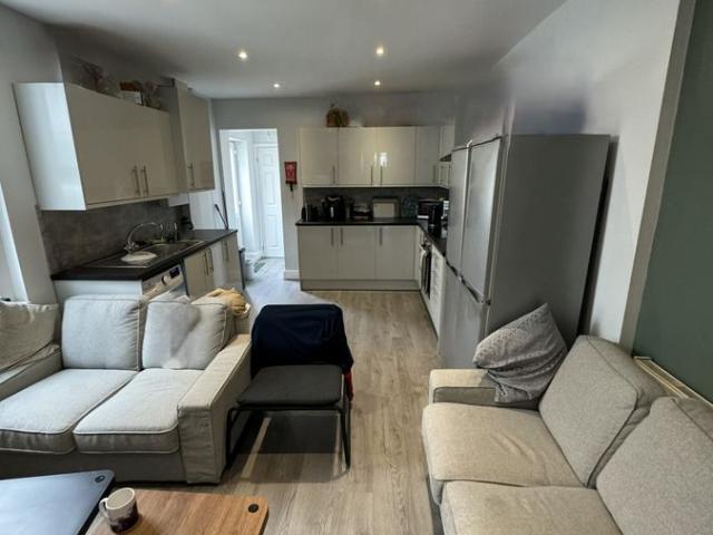 Alfred Street, Cardiff CF24, 6 bed shared accommodation to rent, £2,850 pcm | PrimeLocation