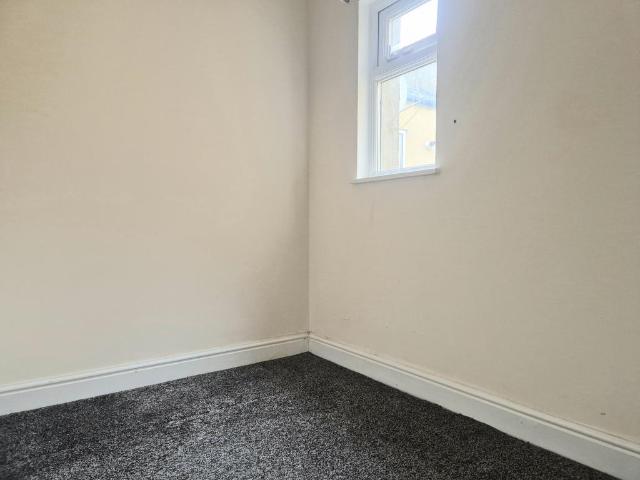 Alfred Street, HALIFAX 1 bed house to rent £600 pcm £138 pw