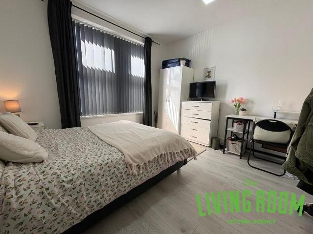 Alfred Street, Roath, Cardiff 6 bed house to rent £3,750 pcm £865 pw