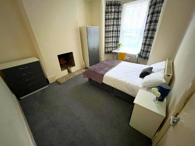 Alfreton Road, Nottingham NG7 1 bed in a house share to rent £430 pcm £99 pw