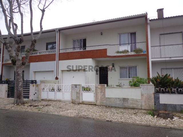 Algueirão Sintra moradia T5 com garagem