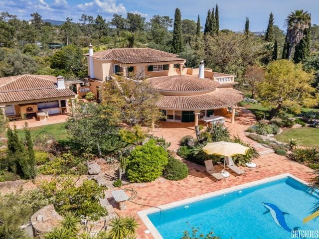 Algarve Leste: moradia de 4 quartos com Anexo de hóspedes em. 278m² Moncarapacho e Fuseta