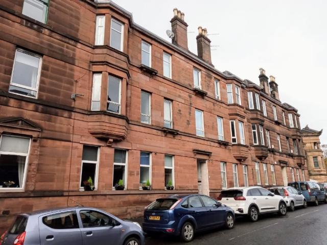 Algie Street, Langside, Glasgow G41, 2 bed flat to rent, £1,395 pcm | PrimeLocation