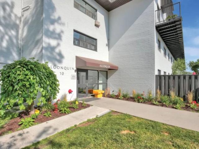 10 Runnymede Road, Kingston, Ontario, K7M 2A1
