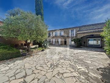 Alixan, ancienne ferme type 6 de 247m2