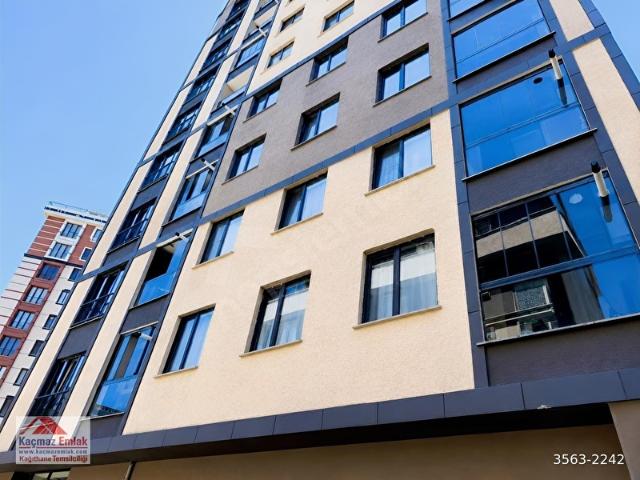 ALİBEYKÖY'DE 5.KAT SIFIR 2+1 SATILIK KÖŞE DAİRE KAPALI OTOPARKLI